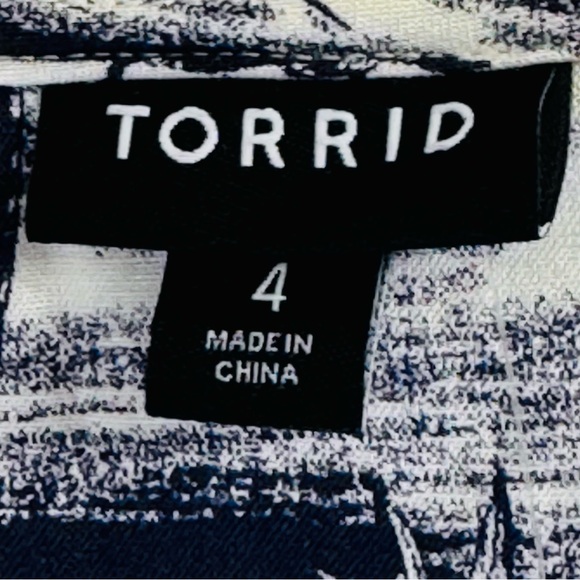 Torrid Women’s Tank Top Tropical Palm Print Size 4X - Picture 6 of 15